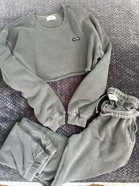 JB Set ~ cut off sweatshirt and empire joggers
